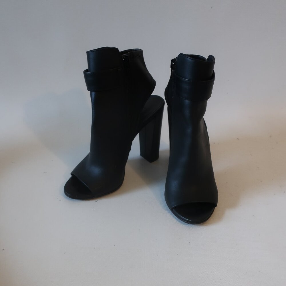 Womens Vince Black Leather Block Heel Open Toe Ankle Zip Booties 6.5 *